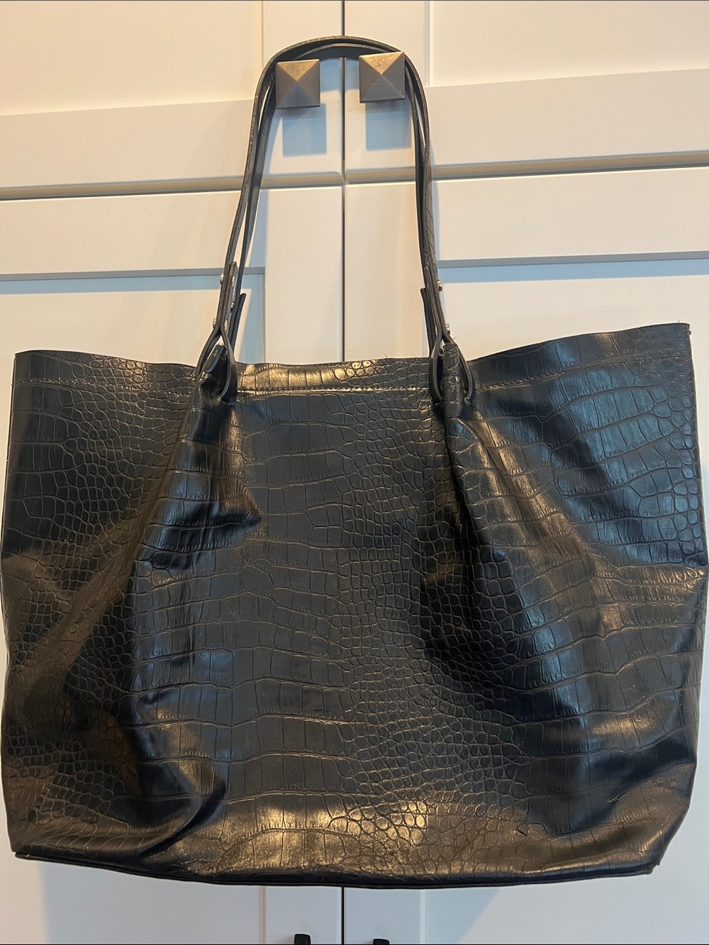 H&M Black Croc-Embossed Tote Shopper Bag – 20 x 12 x 6 EUC